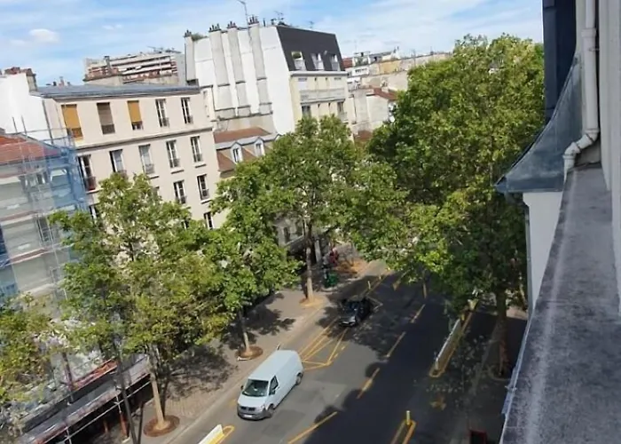 Hotel Des Pyrenees - Entre Bastille Et Nation Parijs